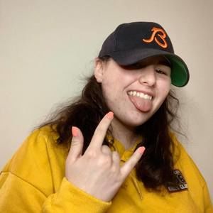 Meet your Posher, Julia